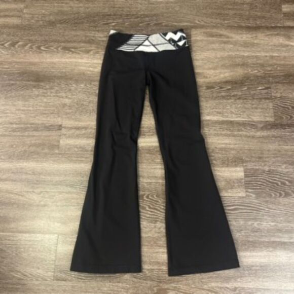Lululemon Reversible Groove Flare Yoga Pants Slim Leg 6 Rare Prin Waisband Luon - Picture 2 of 14